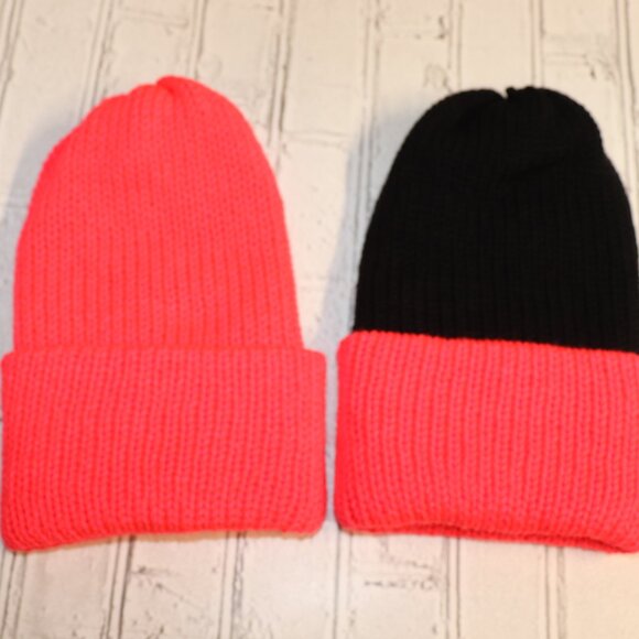 🧨 Handmade Reversible Neon Coral & Black Knitted Beanie - Picture 1 of 7
